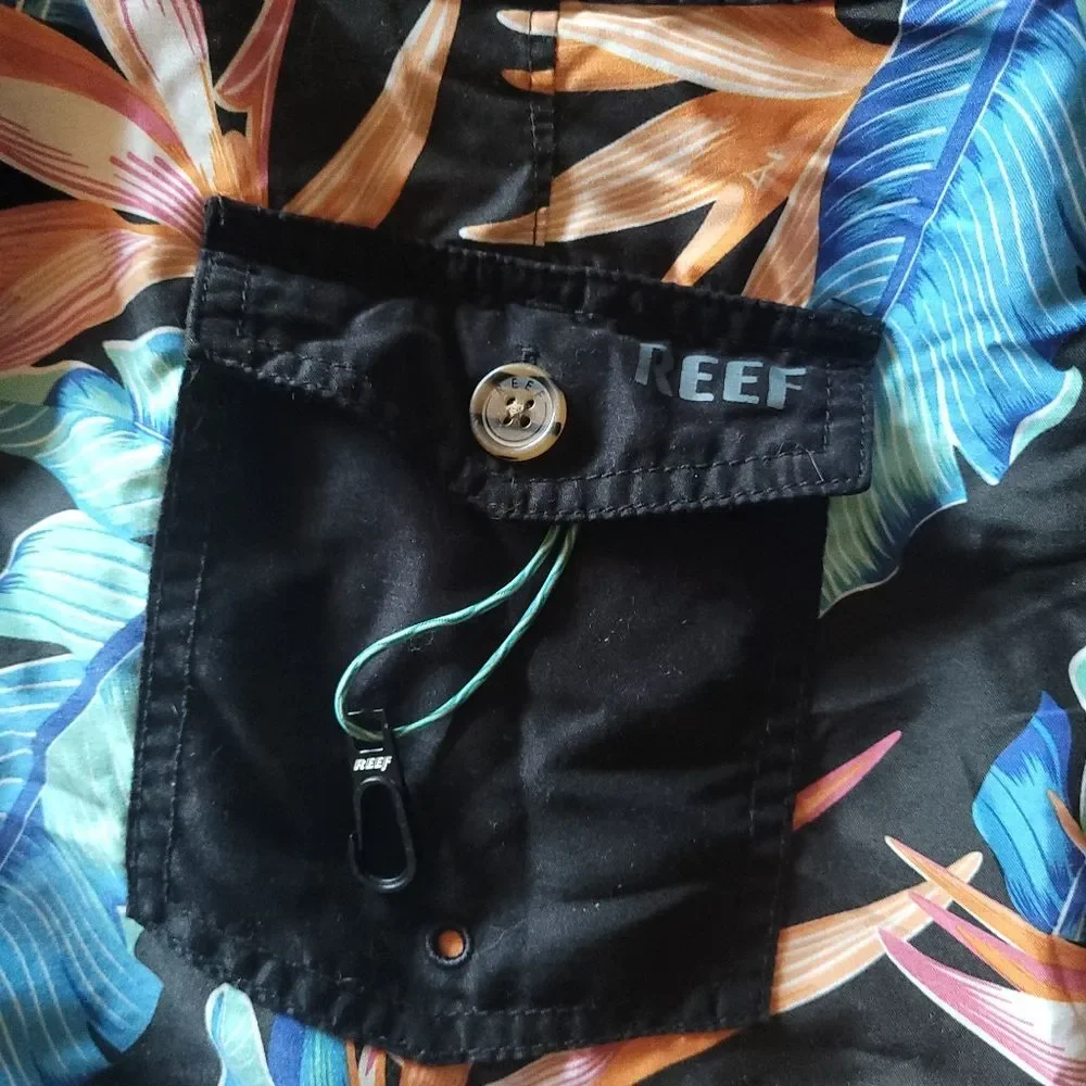 Reef Men's Floral Birds of Paradise Print Board Shorts Size 32